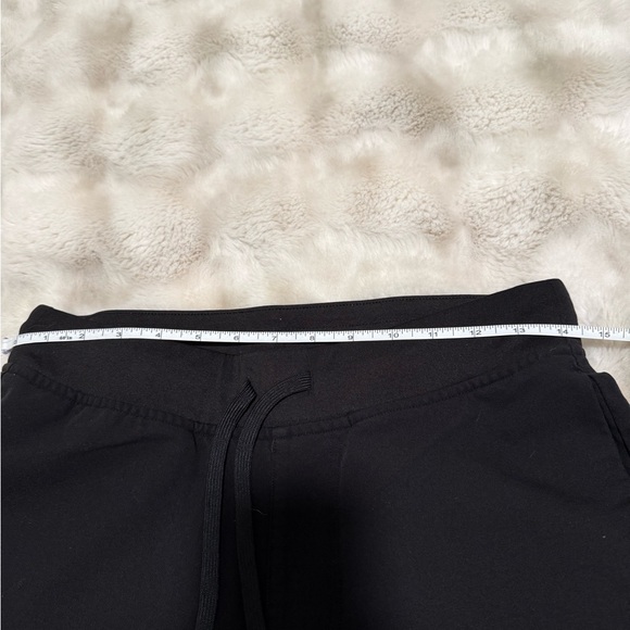 Mandala Women's Black Scrub Set, XS Top, ST pants - Picture 5 of 7